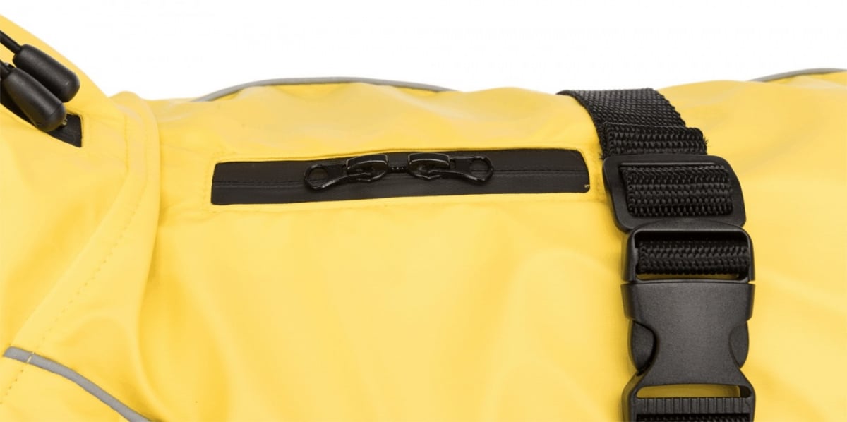 Capa Impermeable Los Piwos Amarilla